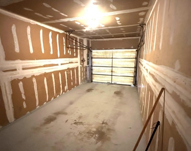 2 Fallbrook Street - Photo Thumbnail 9