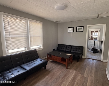 1710 B Street - Photo Thumbnail 4