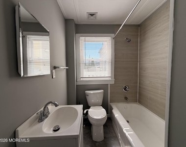 1710 B Street - Photo Thumbnail 9