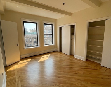 West 79 Street - Photo Thumbnail 2
