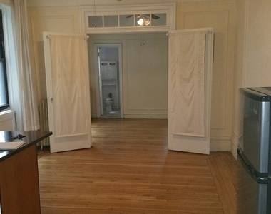 Tiemann Place - Photo Thumbnail 2