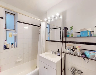 East 58 Street - Photo Thumbnail 1