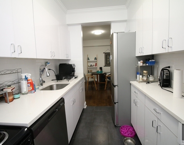 East 69 Street - Photo Thumbnail 5