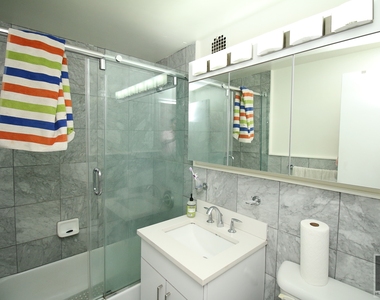 East 69 Street - Photo Thumbnail 6