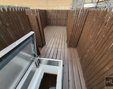 W 53rd St. - Photo Thumbnail 6