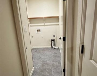 1001 Roberts Bend - Photo Thumbnail 24