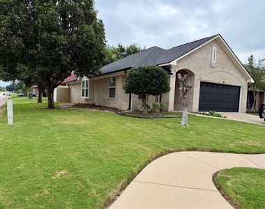1001 Roberts Bend - Photo Thumbnail 3