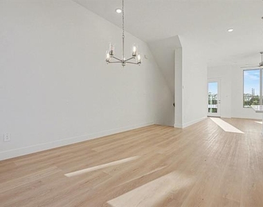 2524 Havenhurst Street - Photo Thumbnail 10
