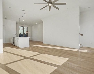 2524 Havenhurst Street - Photo Thumbnail 9