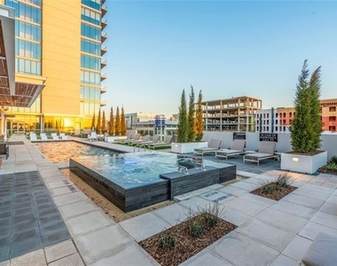 7901 Windrose Avenue - Photo Thumbnail 12