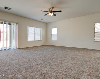 9928 W Chipman Road - Photo Thumbnail 7