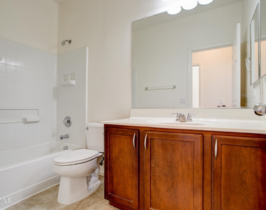 9928 W Chipman Road - Photo Thumbnail 16