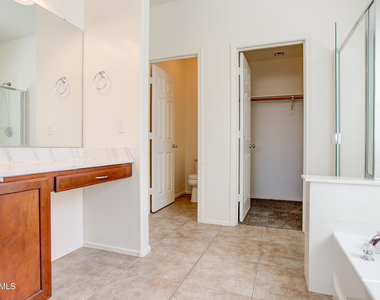 9928 W Chipman Road - Photo Thumbnail 25
