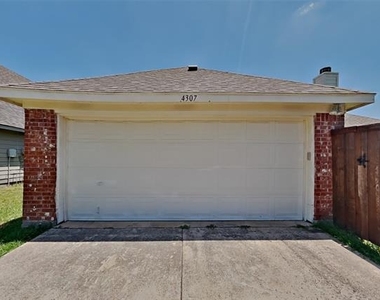 4307 Trailridge Drive - Photo Thumbnail 17