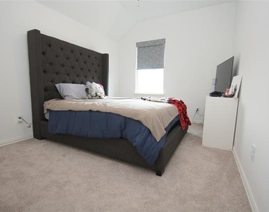 7500 Denney - Photo Thumbnail 11