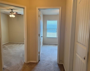 327 Elam Drive - Photo Thumbnail 16