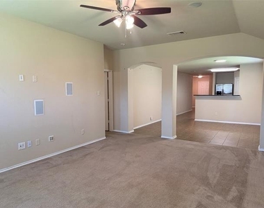 327 Elam Drive - Photo Thumbnail 6
