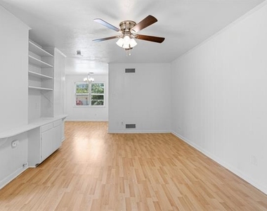 3500 Nashville Avenue - Photo Thumbnail 15