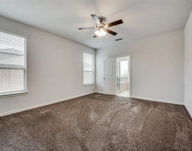 9112 Stormcrow Drive - Photo Thumbnail 13
