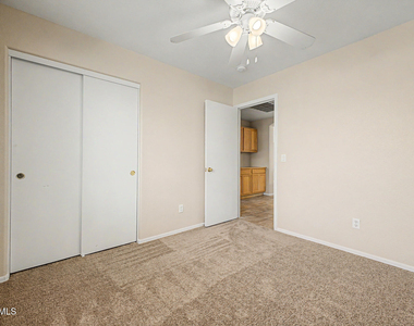 8151 W Tonto Lane - Photo Thumbnail 23