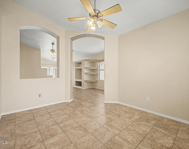 8151 W Tonto Lane - Photo Thumbnail 10