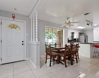 905 Ridgewood Terrace - Photo Thumbnail 8