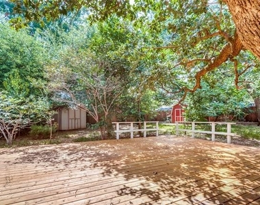 905 Ridgewood Terrace - Photo Thumbnail 3