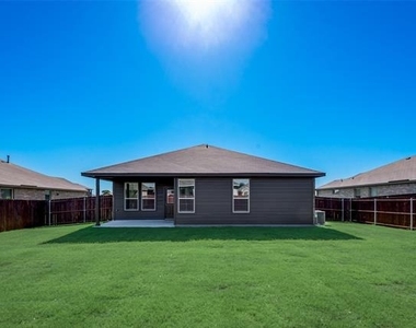 415 Helm Lane - Photo Thumbnail 18