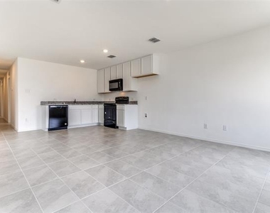 119 Sunflower Street - Photo Thumbnail 1