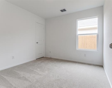 119 Sunflower Street - Photo Thumbnail 10