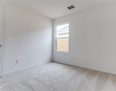 119 Sunflower Street - Photo Thumbnail 8