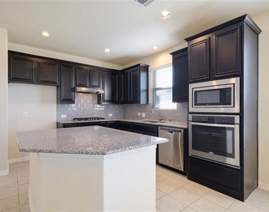 4001 Eaton Park Drive - Photo Thumbnail 5