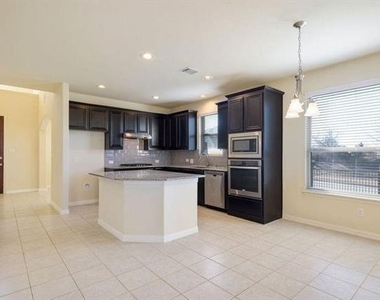 4001 Eaton Park Drive - Photo Thumbnail 7