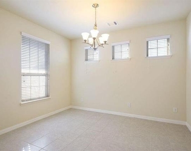 4001 Eaton Park Drive - Photo Thumbnail 8