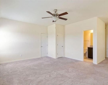 4001 Eaton Park Drive - Photo Thumbnail 15