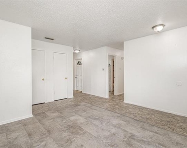 1506 Duet Drive - Photo Thumbnail 4