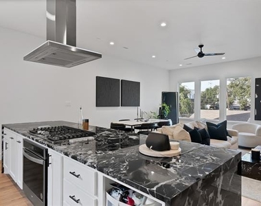 2139 Mail Avenue - Photo Thumbnail 12