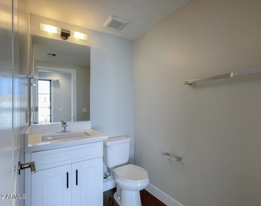 3215 E Flower Street - Photo Thumbnail 17