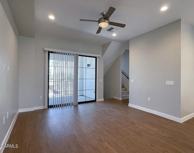 3215 E Flower Street - Photo Thumbnail 34