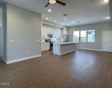 3215 E Flower Street - Photo Thumbnail 33