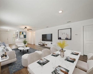 7509 Gray Wolf Lane - Photo Thumbnail 5