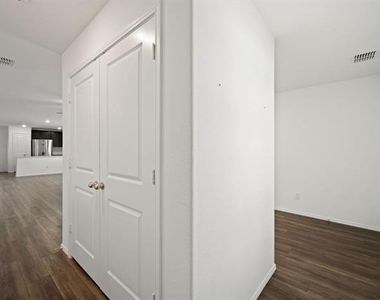 7509 Gray Wolf Lane - Photo Thumbnail 22