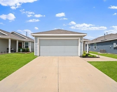 7509 Gray Wolf Lane - Photo Thumbnail 2