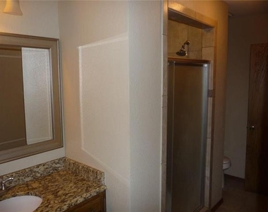 898 Ridgeview Road - Photo Thumbnail 8
