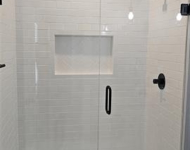 931 West Elm Street - Photo Thumbnail 17