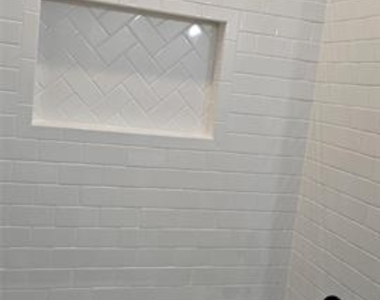 931 West Elm Street - Photo Thumbnail 10