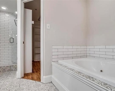 5720 La Vista Drive - Photo Thumbnail 17