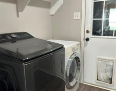 1012 High Crest Drive - Photo Thumbnail 16