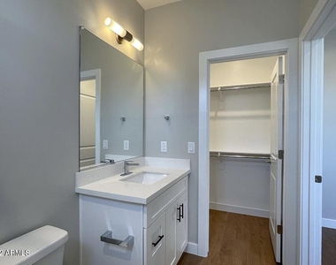 3215 E Flower Street - Photo Thumbnail 45