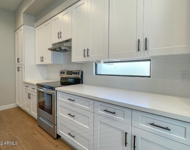 3215 E Flower Street - Photo Thumbnail 27